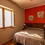 La Casona De Rey 2*